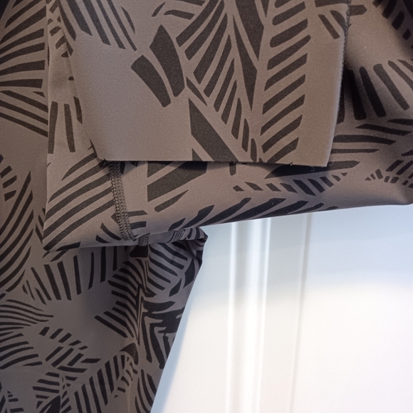 Aerie Chill Play Move Legging High Waist XL Short Cut Off Hem - Picture 7 of 16